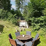 6 Person In Melby-by Traum *