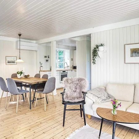 Holiday home V *