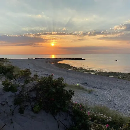 6 Person In Melby-by Traum Melby